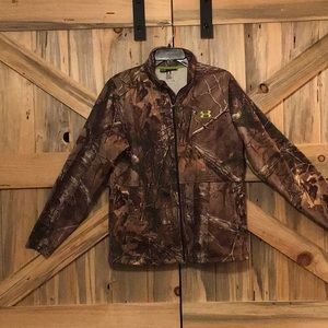 Under Armour RealTree Camo zip up jacket, Men’s M.